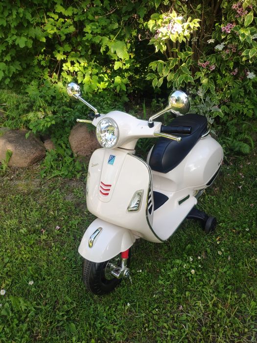 Kultowa Vespa GTS dla Małego Kierowcy!