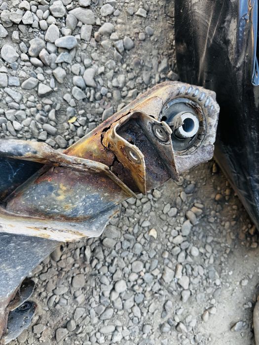 Підрамник задній Mercedes W204 w212 задня балка