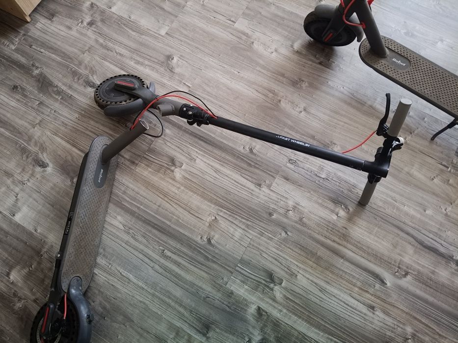 Dwie Hulajnogi elektryczne