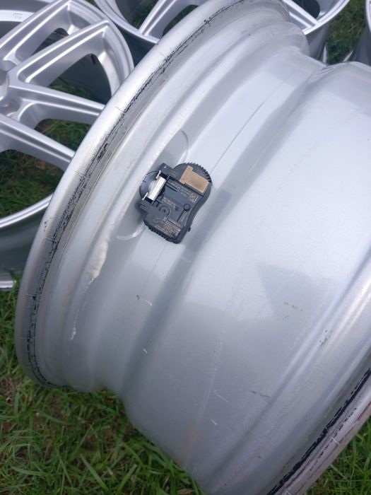 Felgi aluminiowe r 17 VW Audi Śkoda
