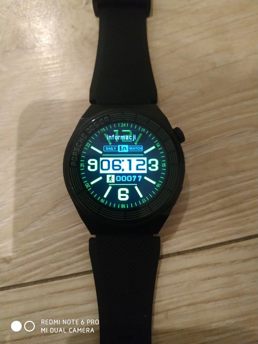Zegarek smartwatch z funkcją do rozmów