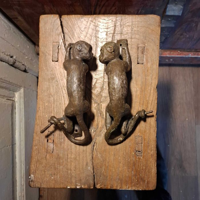 бронза . дверні ручки Франція