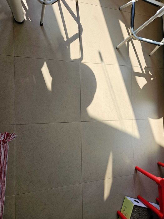 Vendo pavimento MARGRES beje novo 45×45