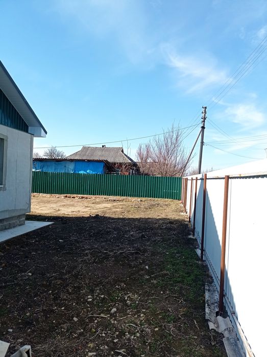 Новобудова біля міста Чернігів.