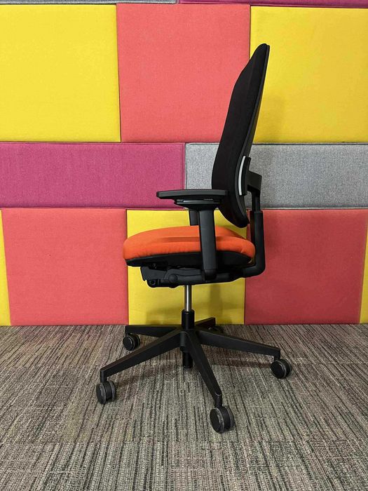Fotel biurowy obrotowy Steelcase 32 Seconds okazja!