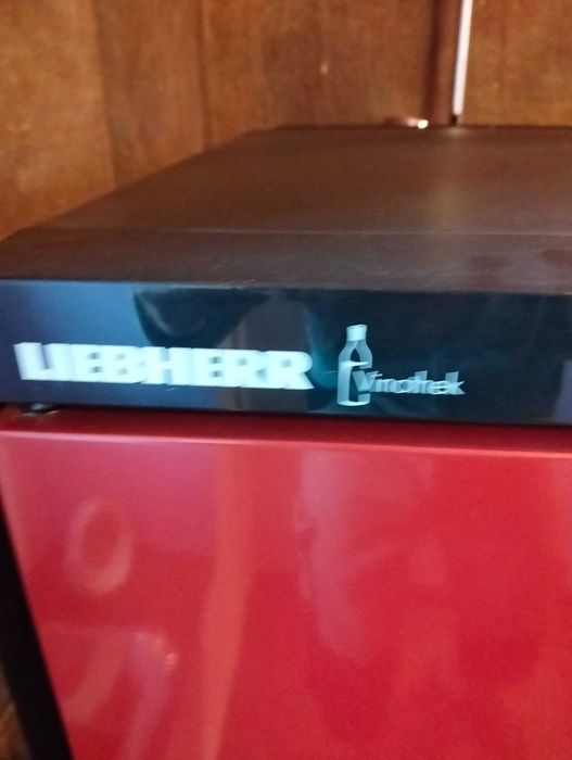 Arca de vinhos como nova