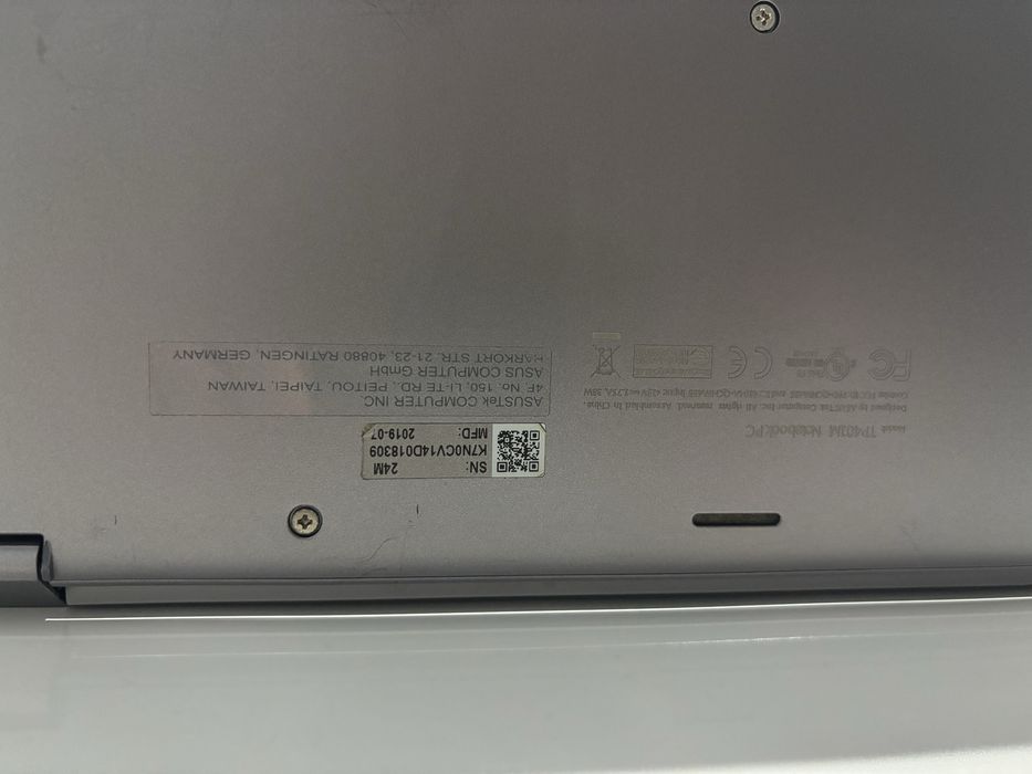 Laptop Asus ekran dotykowy 360