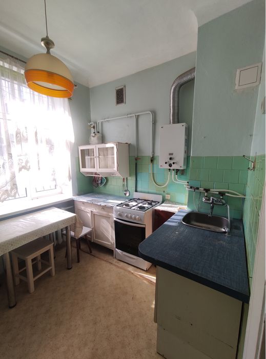 Продаж 2- кімн. квартири на Сурікова Терновский