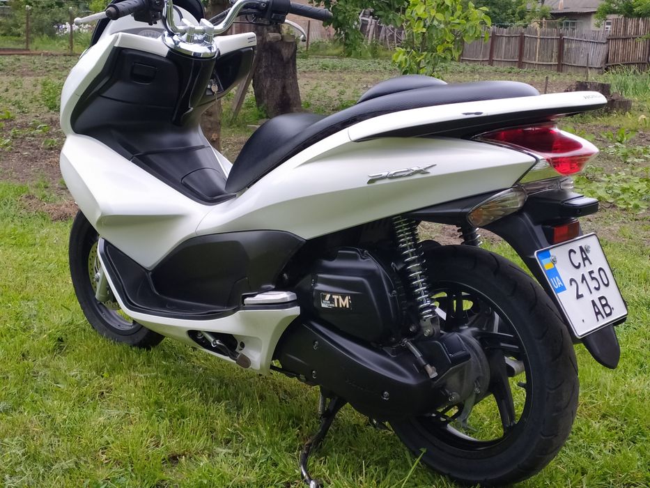 Продам японський Макс скутер HONDA  PCX. 125.
