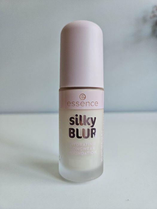 Essence silky blur 20