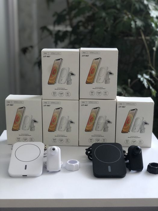 Тримач для телефону в авто.