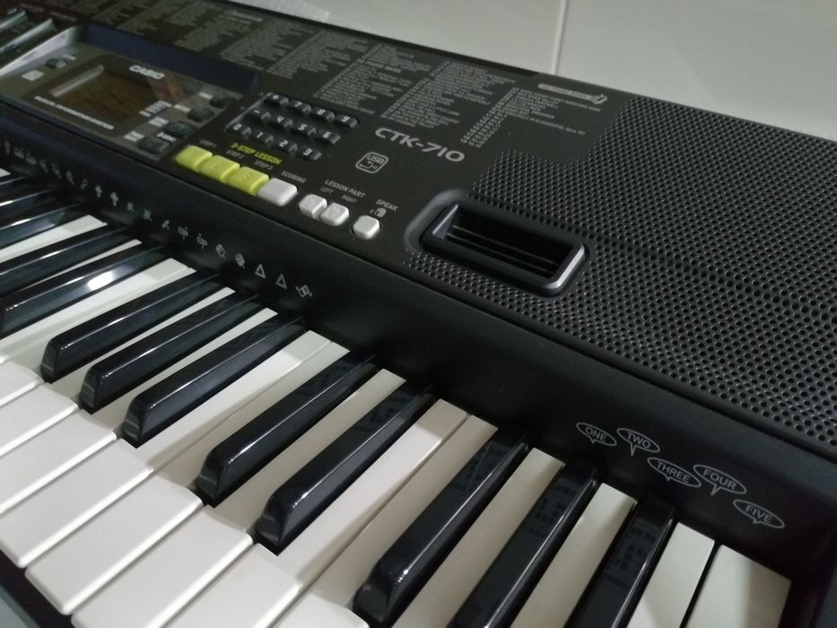 Piano CASIO CTK 710
