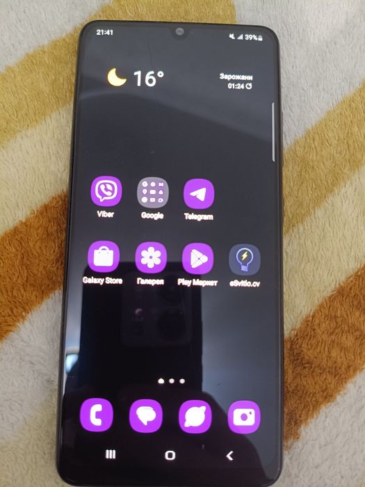 Продам власний смартфон Samsung Galaxy A32 у найвдалішій модифікації — 128 ГБ вбудованої пам'яті та 4 ГБ оперативної