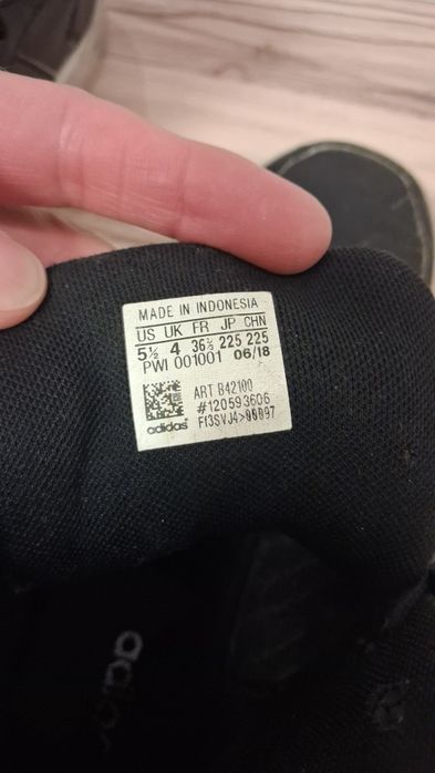 Кросівки демісезонні Adidas 23.5 см устілка