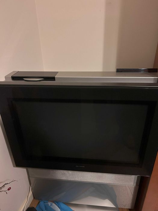 Bang & Olufsen Beovision Avant64752337361281120