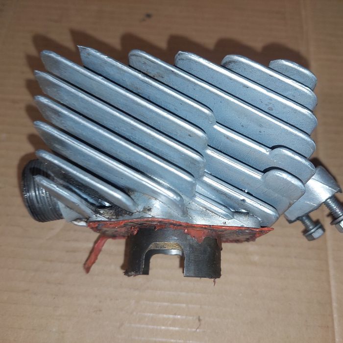 Sprzedam mało używany cylinder silnika romet motorynka komar ogar kade