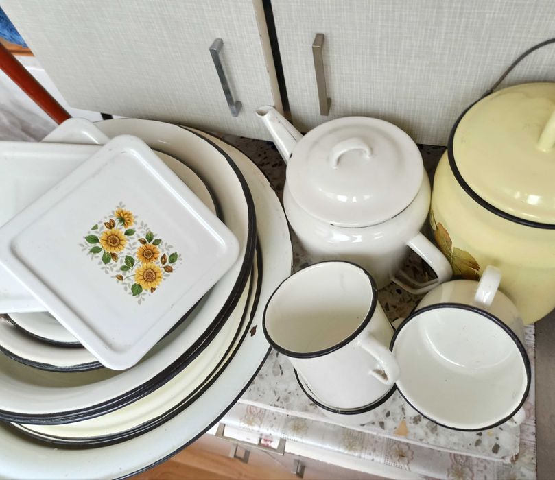 Набор эмалированной посуды, 21 предмет