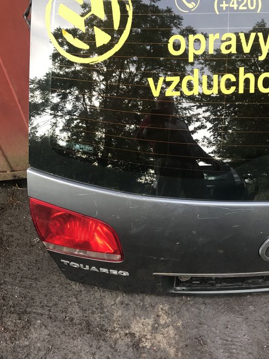 Задня кляпа ляда кришка багажника WV Touareg 1 Туарег