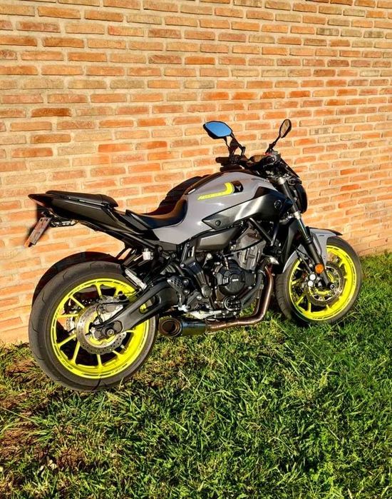 Yamaha MT07 55KW Full extras 90€ mês