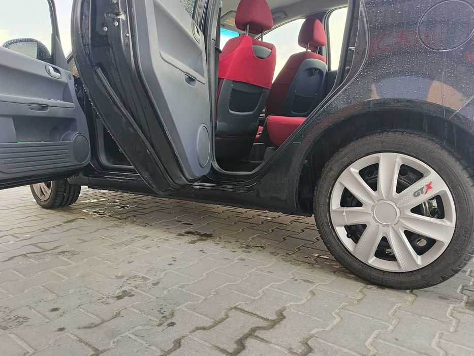 Mitsubishi Colt 1.3 z 2005r.