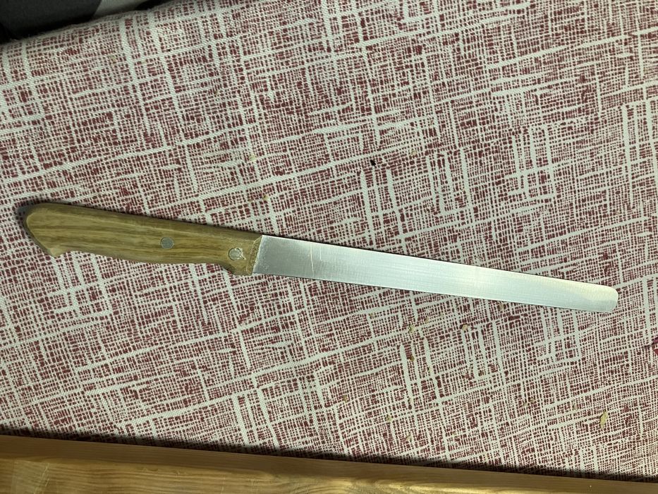 Tabua de presunto e faca