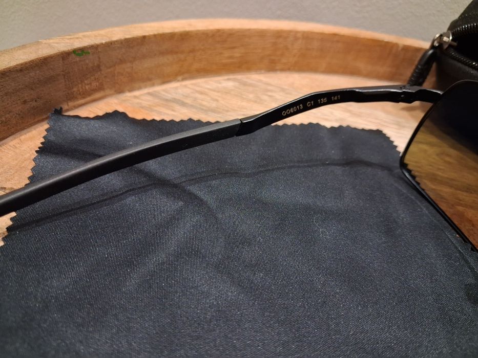 Okulary przeciwsłoneczne Oakley