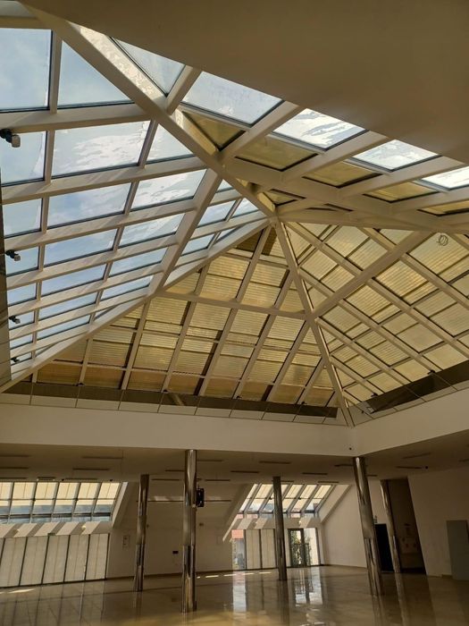 wynajmę lokal użytkowy Gorlice ul.Biecka 1 Galeria Rondo Center