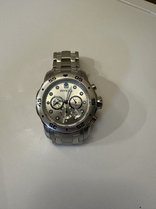Годинник  Invicta