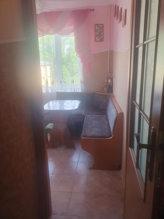 Продаж 2 кімнатної квартири з меблями та технікою