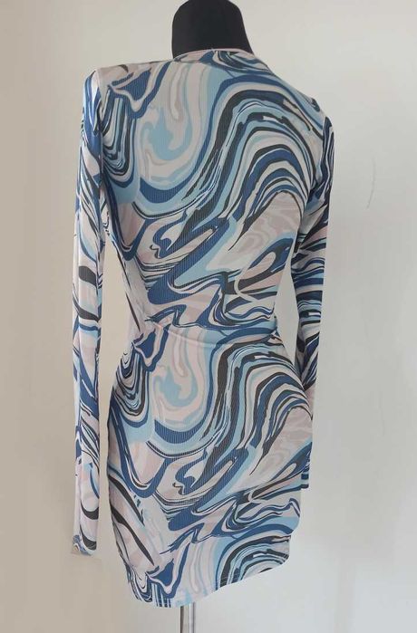 Sukienka niebieska lata 70-te Pretty little thing S