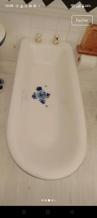 Conjunto casa de banhofe casa de bonecas  em porcelana