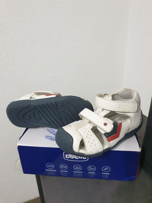 Sandálias menino Chicco