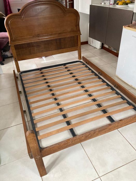 Cama casal com colcao