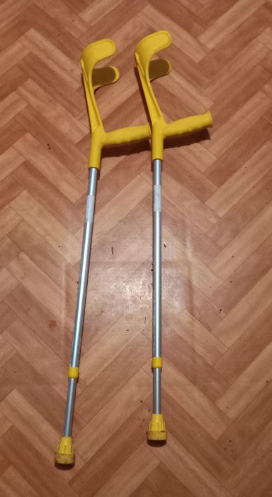 Продам милиці, ходунки, сапожок при переломі