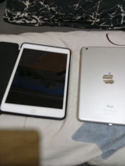 2 Apple iPad mini A1490 + A1432 — рабочие, на запчасти