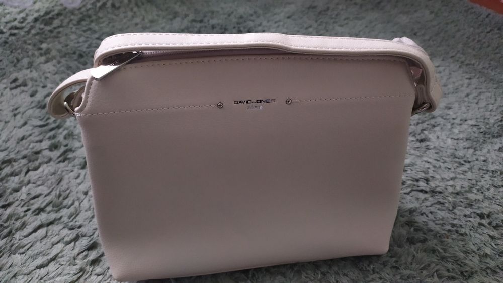 Новая сумочка с ремешком