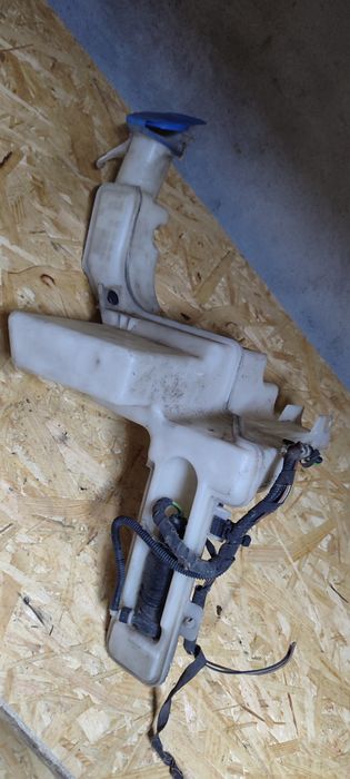 Zbiornik spryskiwaczy VW PASSAT B6 zbiorniczek wszystkie części Passat