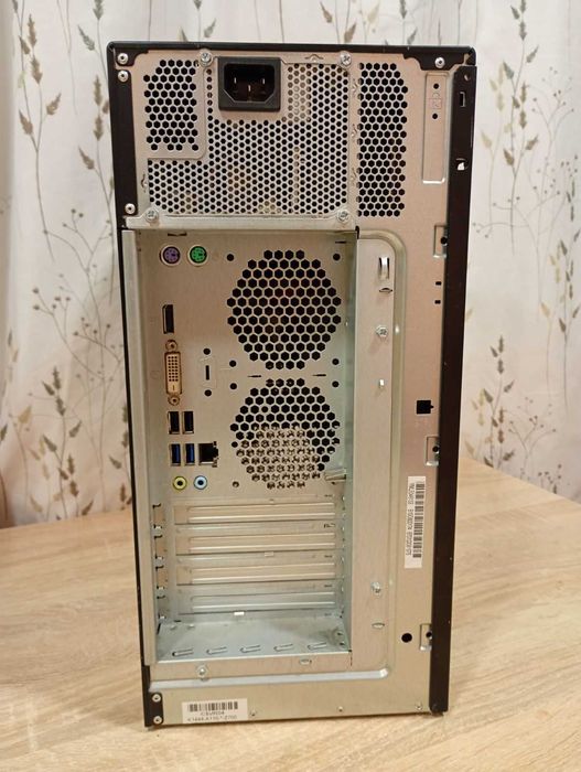 4-х ядерний ПК Fujitsu на Intel Core i3-8100/8 Гб DDR4/SSD 128 Гб