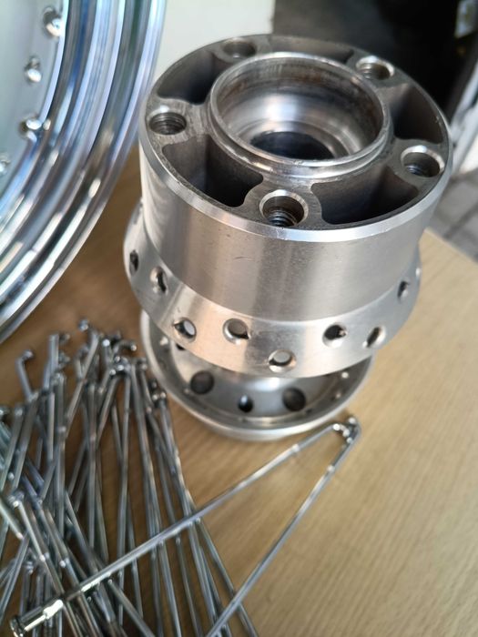 Harley Davidson felga 16x3,00, piasta tył, szprychy