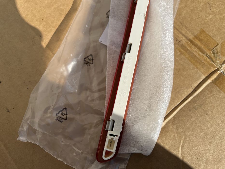 VW T6.1 T6 Т6,1 Т6 Додатковий стоп сигнал верхній дублюючий Оригінал