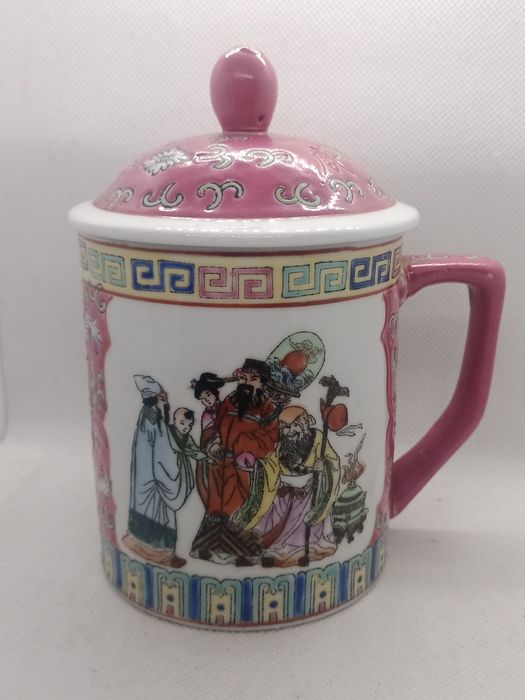 Cremeira ou caneca antiga com tampa em porcelana chinesa