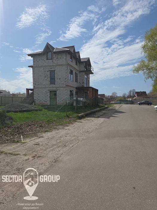 Під ресторан, офіси, салон краси, мінімаркет