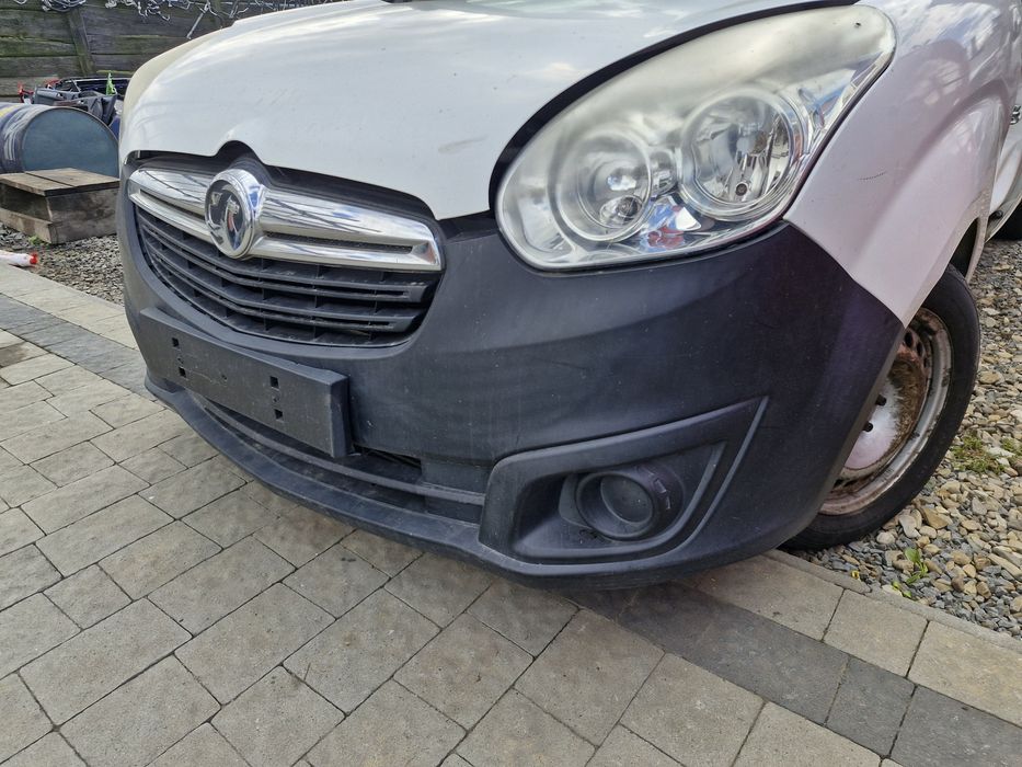 Бампер передній Opel Combo D 2011-2018 Fiat Doblo 2010-2015