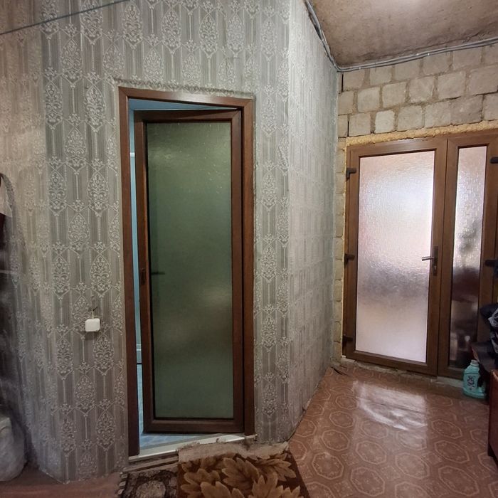 Будинок з великою ділянкою. Глеюватка.