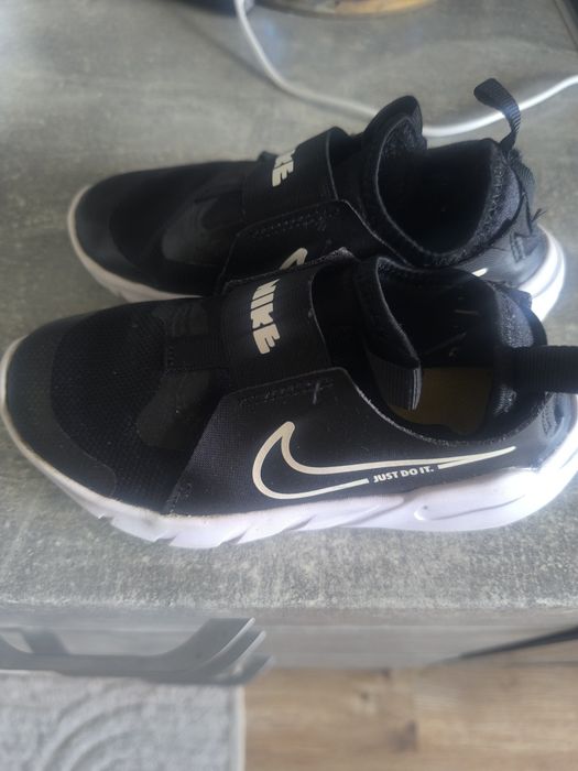 Nike Star Runner 31
Rozmiar z metki 
Uk-12.5
Eu-31
Cm-19

Więcej informacji SMS lub olx 
Wysyłka inpost