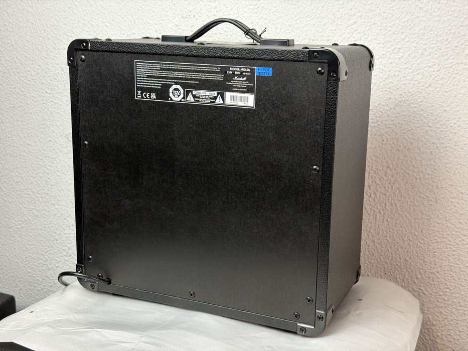 Amplificador Marshall MG15G