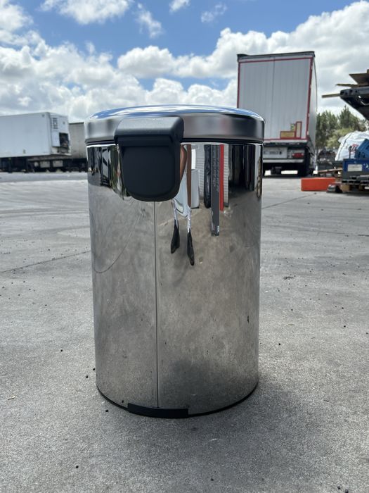 Caixote do Lixo - Brabantia 20L - Aço inox Brilhante