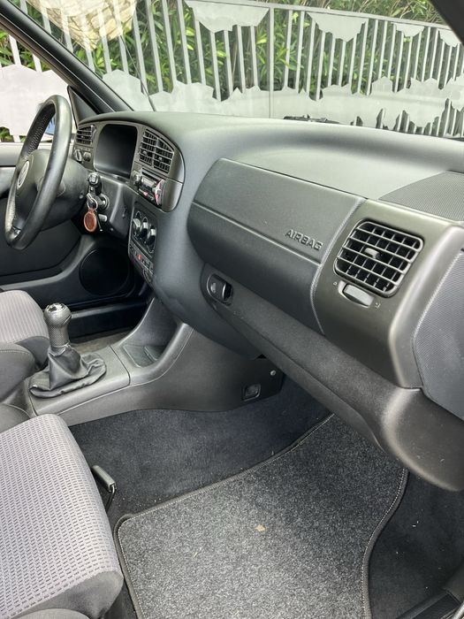 GOLF Cabrio IV 1.6    31.000kms