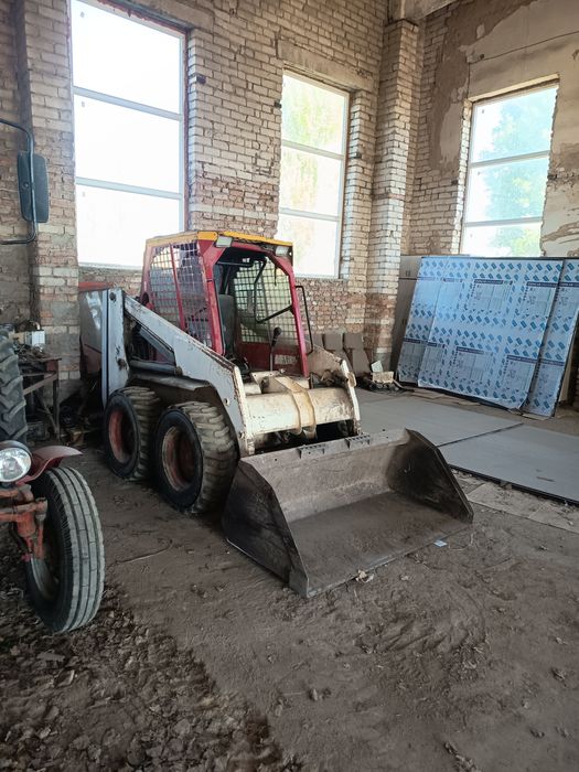 Bobcat 753 міні навантажувач