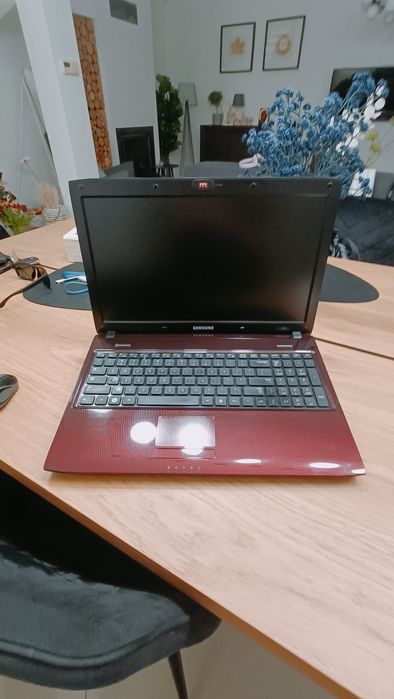 Laptop Samsung r580